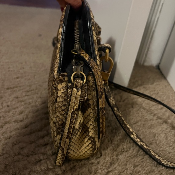 RARE GUCCI Brown Python Print Cross Body Bag - Picture 4 of 16